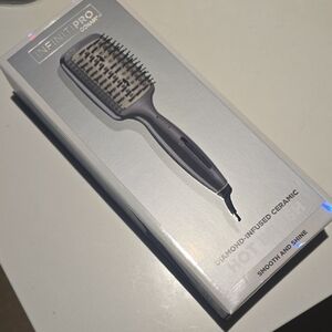 INFINITIPRO Ceramic Hair Brush - Silver